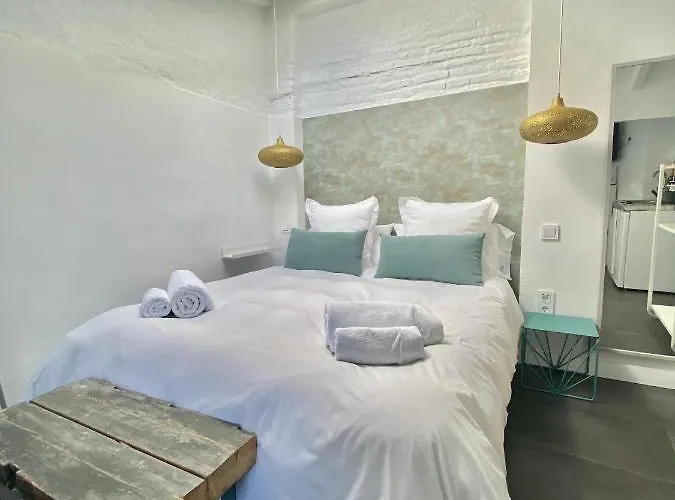 Atico Con Terraza Totalmente Privada En Pleno Centro Historico De 아파트